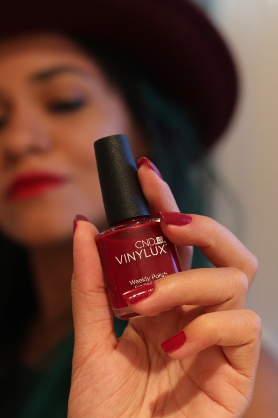 #Selfie with Super Red from CND Vinylux Weekly Nail Polish